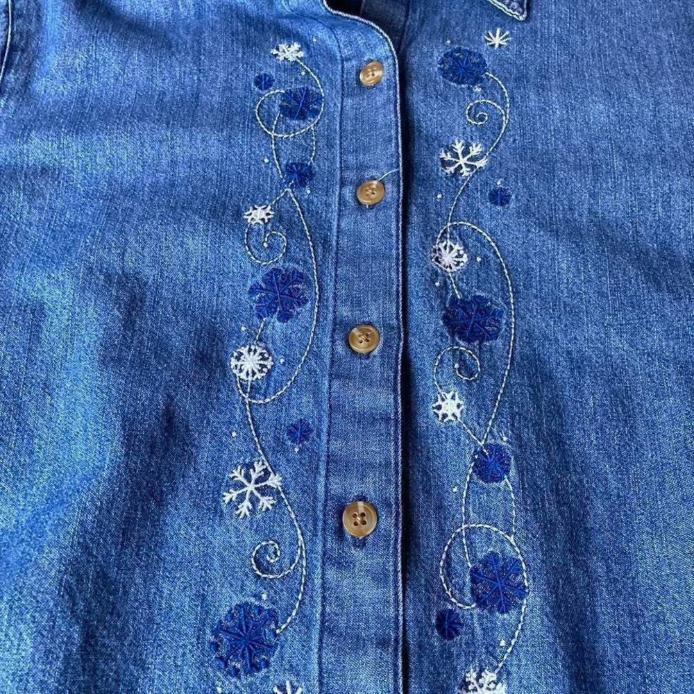 Women’s Medium Classic Elements Blue Button Down … - image 2